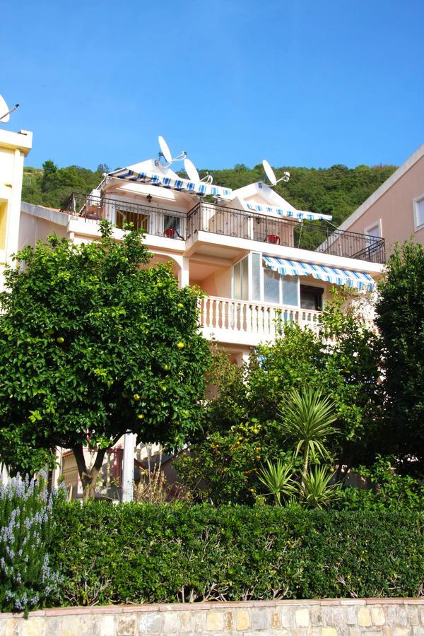 Mm Kovacevic Apartments Petrovac Exterior foto