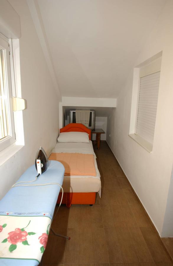Mm Kovacevic Apartments Petrovac Exterior foto